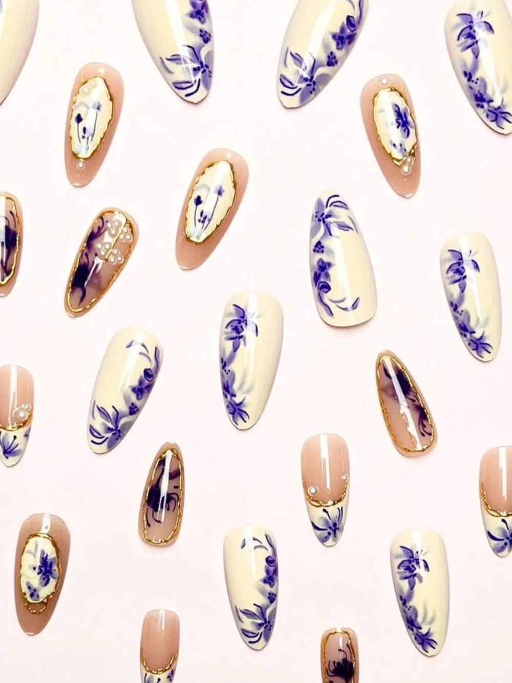 24pc Press On Nail Set from the Nail Bar 💅